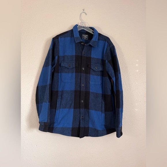 Abercrombie & Fitch Jackets & Blazers - Abercrombie and Fitch plaid shaket